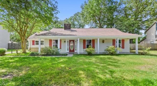 Photo of 105 Laurie Ct, Ocean Springs, MS 39564
