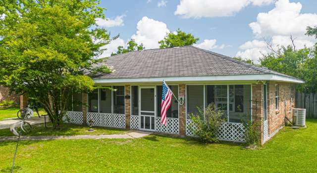 Photo of 517 Victoria St, Bay Saint Louis, MS 39520