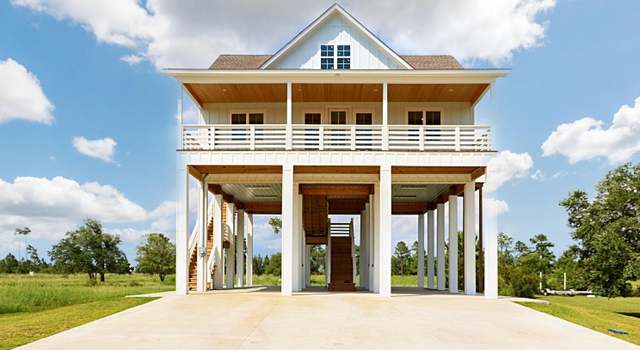 Photo of 5050 Atlantis Dr, Bay Saint Louis, MS 39520