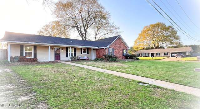 Photo of 925 Sycamore St, Grenada, MS 38901