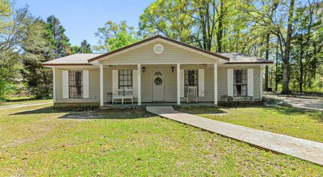 Photo of 6004 J D Mckee Rd, Moss Point, MS 39562