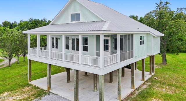 Photo of 125 Vacation Ln, Waveland, MS 39576