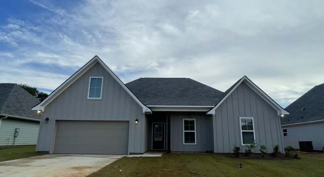 Photo of 157 Le Moyne St, Bay Saint Louis, MS 39520
