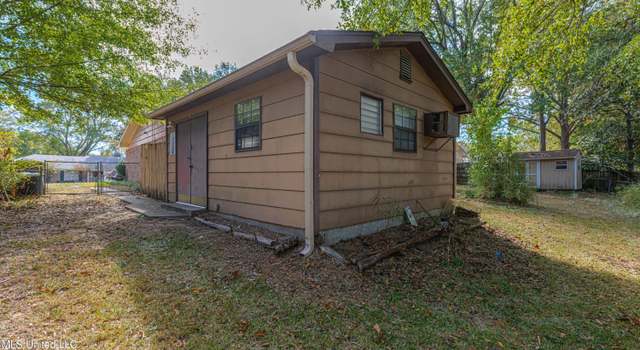 Photo of 1221 Canterbury Ln, Clinton, MS 39056