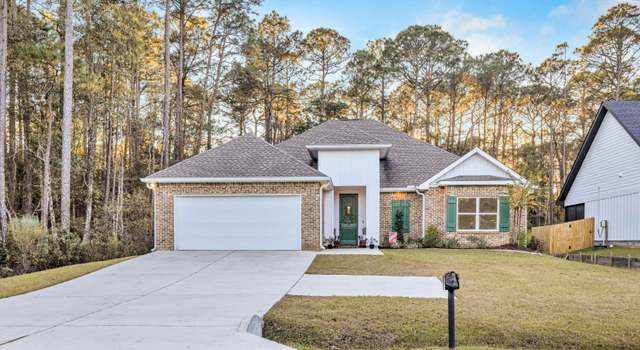 Photo of 1051 Main St, Ocean Springs, MS 39564