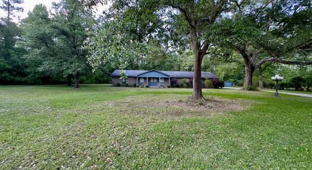 Photo of 3427 Jr Davis Rd, Moss Point, MS 39562