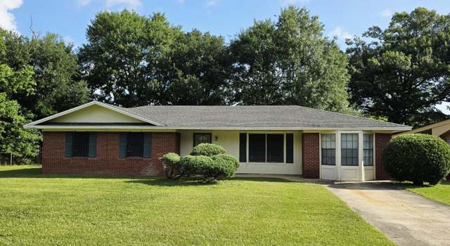Photo of 2501 Woolmarket St, Gulfport, MS 39503