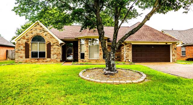 Photo of 10174 Fox Hunt Dr, Olive Branch, MS 38654