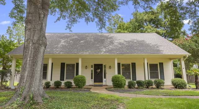 Photo of 20 Peachtree Ln, Madison, MS 39110