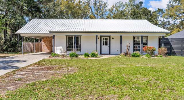 Photo of 1525 S 8th St, Ocean Springs, MS 39564