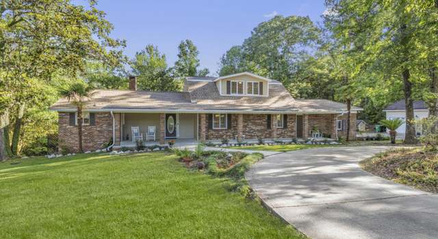 Photo of 18517 George Cumbest Rd, Moss Point, MS 39562