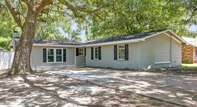 Photo of 10016 Oakwood Park Dr, Moss Point, MS 39562