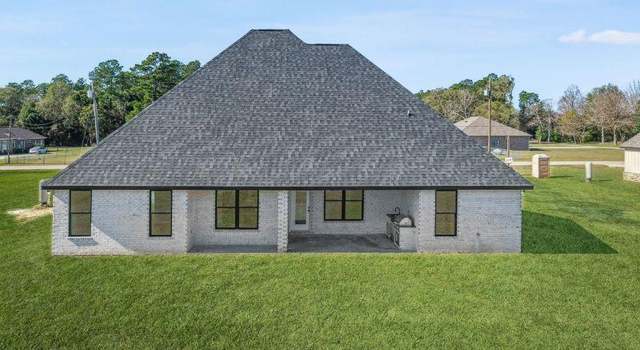 Photo of 620 Old Savannah Dr, Long Beach, MS 39560