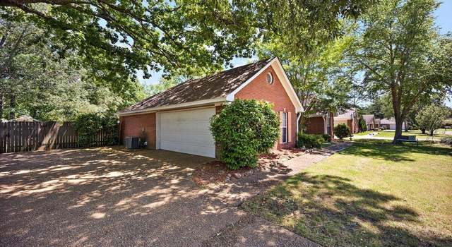 Photo of 505 Golden Eagle Dr, Byram, MS 39272