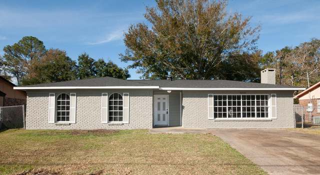 Photo of 5618 Rose Dr, Moss Point, MS 39563