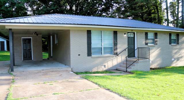 Photo of 645 Cox Ave, Holly Springs, MS 38635