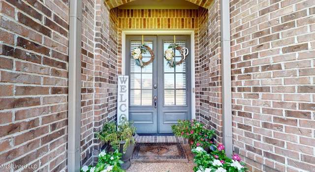 Photo of 7117 Carriebrook Dr, Olive Branch, MS 38654