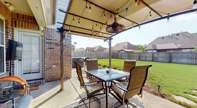 Photo of 7117 Carriebrook Dr, Olive Branch, MS 38654
