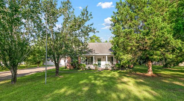 Photo of 118 Driftwood Rd, Carriere, MS 39426