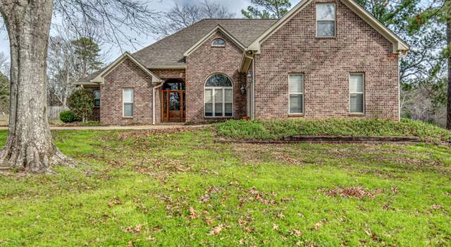 Photo of 210 Crescent H Dr, Terry, MS 39170