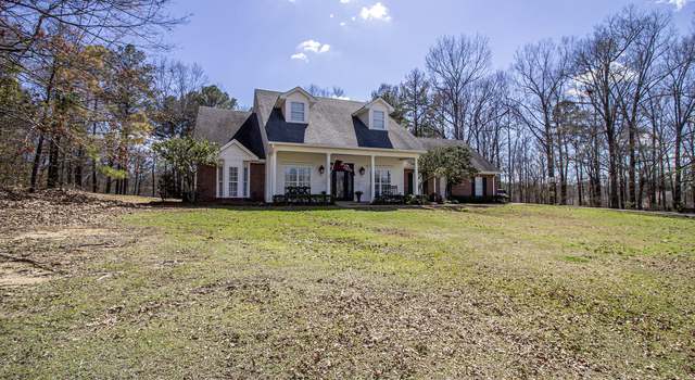 Photo of 111 Oak View Dr, Terry, MS 39170