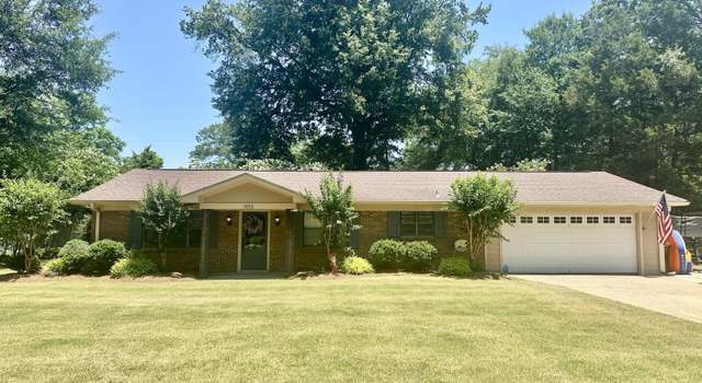 Photo of 1352 Memorial Dr, Cleveland, MS 38732