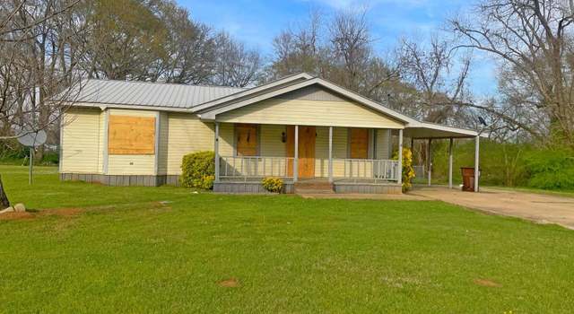 Photo of 325 Reeves Ave, Walnut Grove, MS 39189