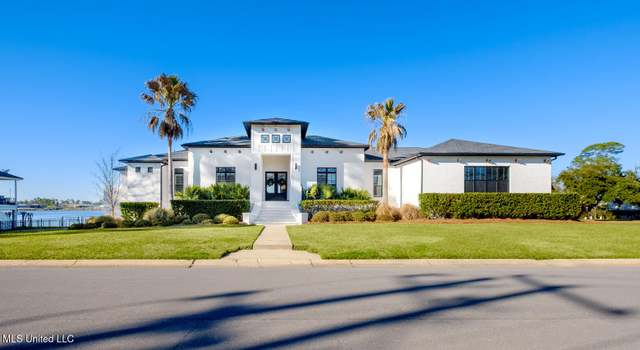 Photo of 158 Bayou Cir, Gulfport, MS 39507