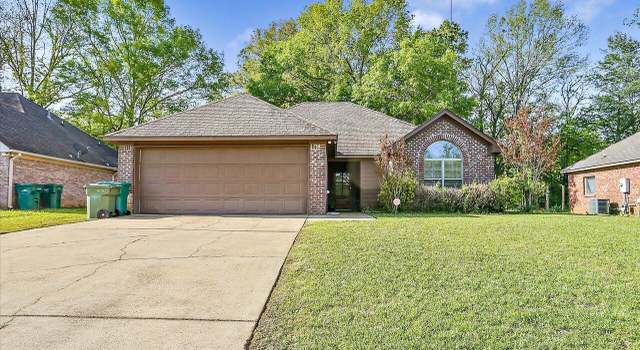 Photo of 119 Northgate Dr, Canton, MS 39046