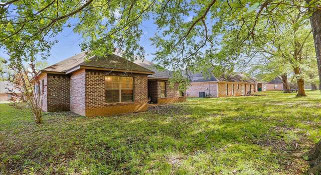 Photo of 119 Northgate Dr, Canton, MS 39046