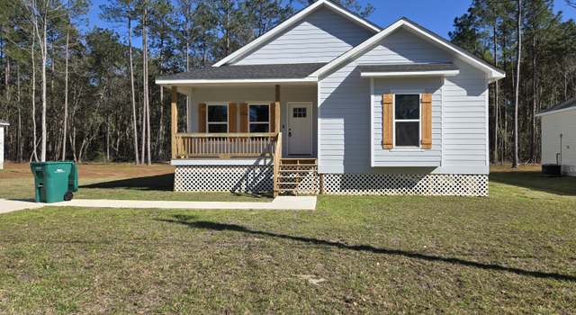 Photo of 1713 E Lakeshore Dr, Carriere, MS 39426