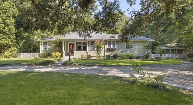 Photo of 3801 Dantzler St, Moss Point, MS 39563