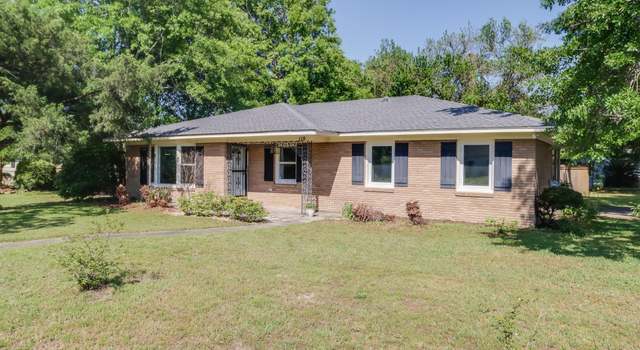 Photo of 110 Woodbine Dr, Gulfport, MS 39507