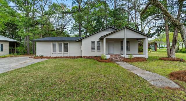 Photo of 32 Pine St, Sumrall, MS 39482