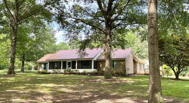 Photo of 1488 Hugh Taylor Rd, Senatobia, MS 38668