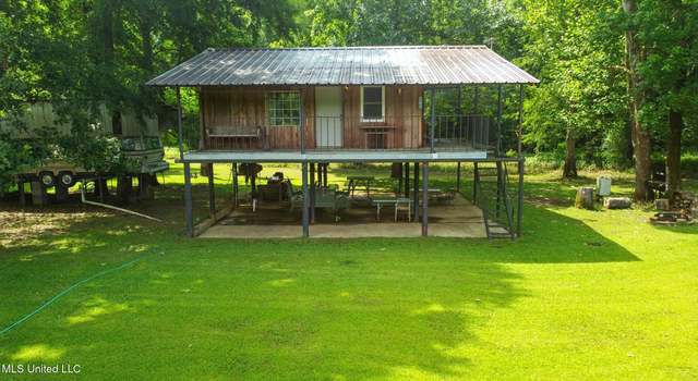 Photo of 151 Wheatfield Rd, Poplarville, MS 39470