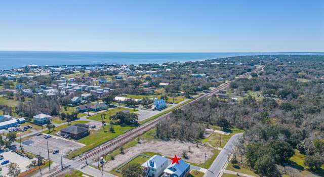 Photo of 307 Davis Ave, Pass Christian, MS 39571