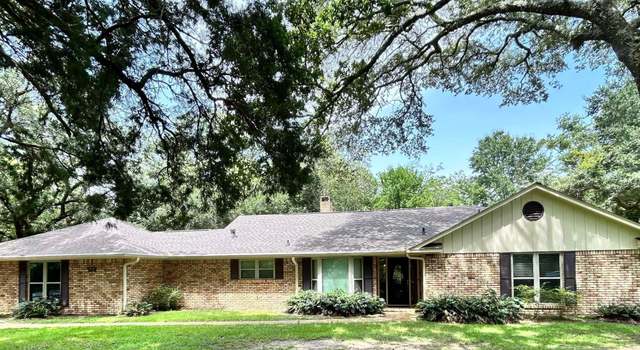 Photo of 338 Lovers Ln, Ocean Springs, MS 39564