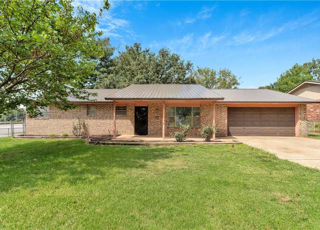 Property at 2706 Eidson St, Springdale, AR 72762, 3 beds, 2 baths