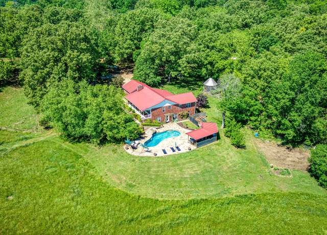 Property at 3128 Silver Valley Rd, Harrison, AR 72601, 4 beds, 3.5 baths