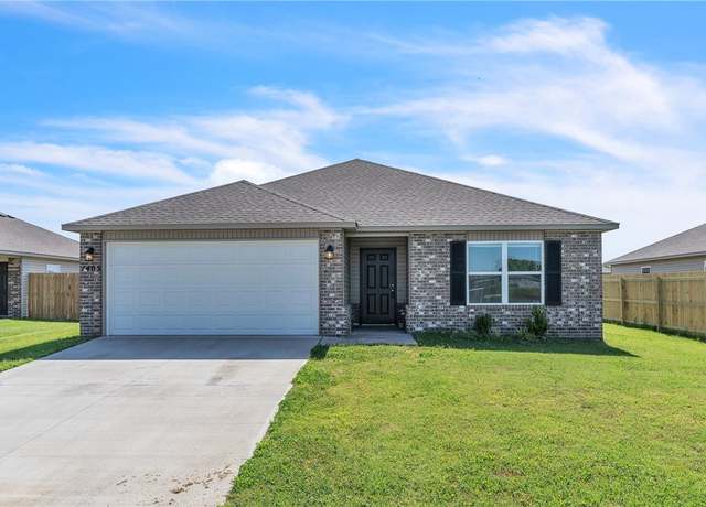 Property at 1405 Corsac St, Siloam Springs, AR 72761, 3 beds, 2 baths