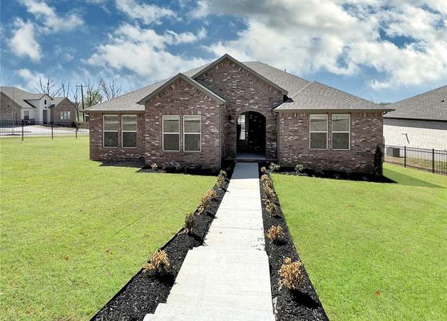 Property at 3042 S Cobalt Ave, Fayetteville, AR 72701, 4 beds, 2 baths