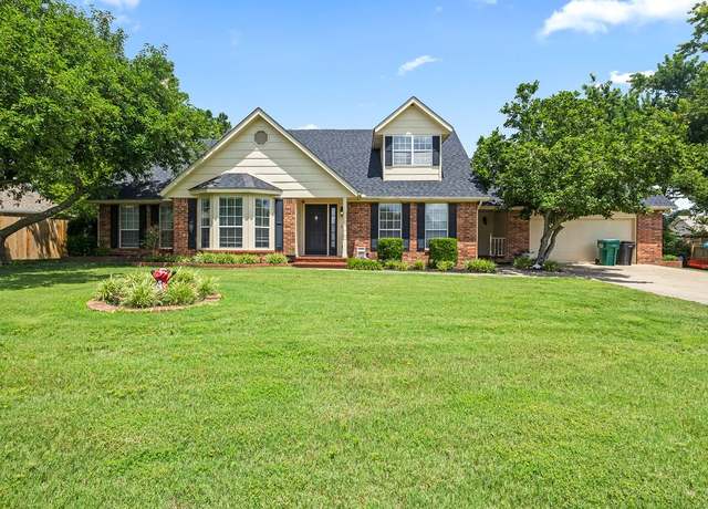 Property at 1213 Countrywood Cir, Rogers, AR 72756, 4 beds, 2.5 baths