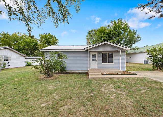Property at 156 Main, Colcord, OK 74338, 3 beds, 1 bath