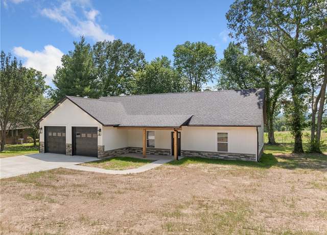 Property at 1348 Columbine Cv, Harrison, AR 72601, 3 beds, 2 baths