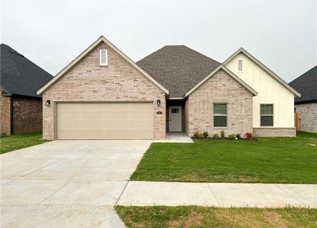 Property at 431 S Benchmark Ln, Fayetteville, AR 72704, 3 beds, 3.5 baths