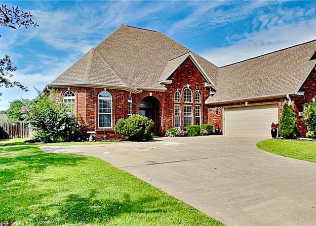 Property at 6115 W Laurel Hill Ln, Rogers, AR 72758, 4 beds, 3.5 baths
