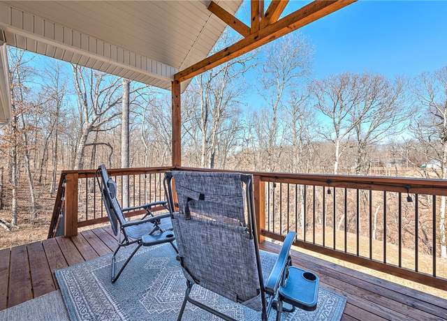 Property at 8 Woodbridge Dr, Bella Vista, AR 72714, 3 beds, 2 baths