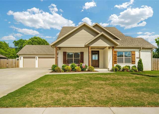 Property at 142 N Sheep Dog Ave, Farmington, AR 72730, 3 beds, 2.5 baths