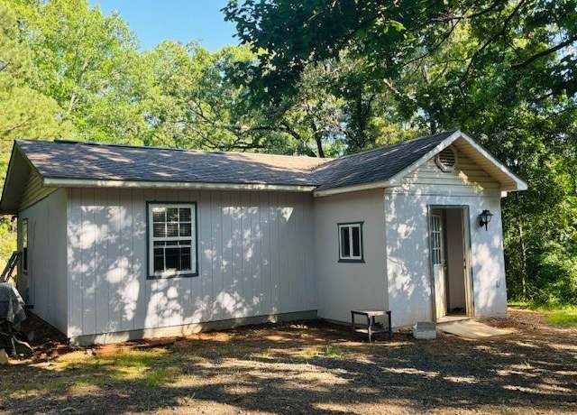 Property at 182 Cherokee Loop, Russellville, AR 72802, 2 beds, 1 bath